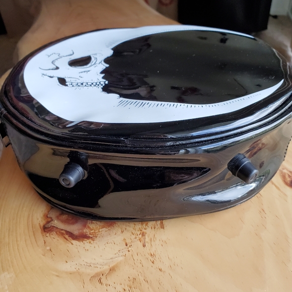 Crescent Skull Moon Crossbody Handbag - Picture 6 of 10